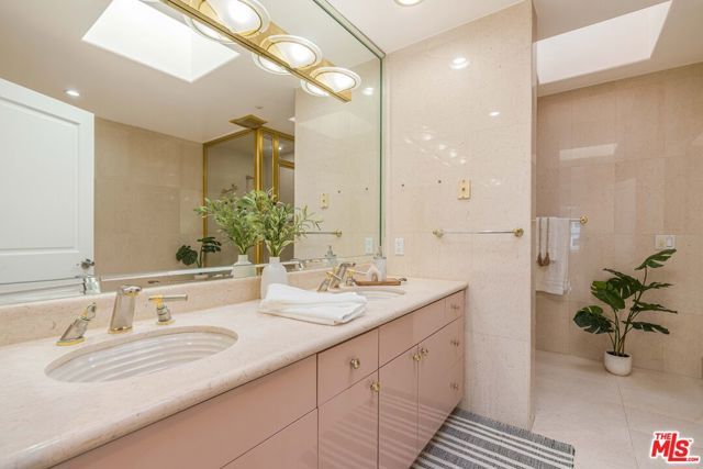 1645 Malcolm Avenue 302, Los Angeles, CA 90024