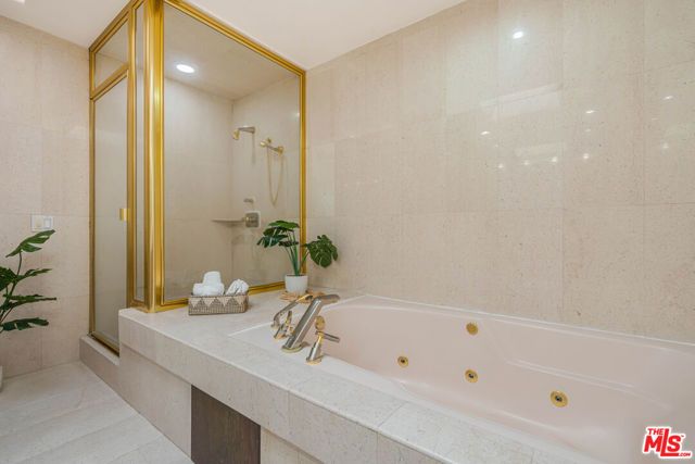 1645 Malcolm Avenue 302, Los Angeles, CA 90024