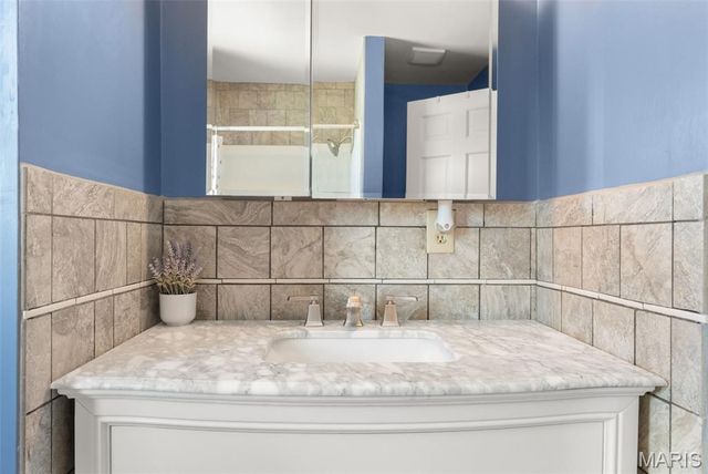 7637 Highway 100, Washington, MO 63090