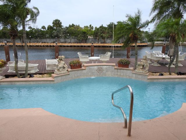 2108 NE 22nd Street, Wilton Manors, FL 33305
