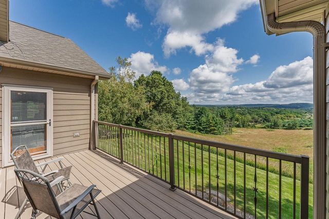 S1312 Brandt Road, La Valle, WI 53941