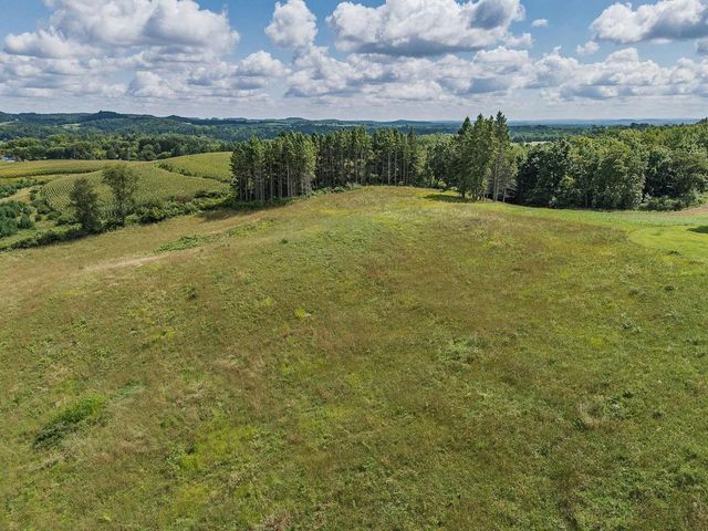 S1312 Brandt Road, La Valle, WI 53941