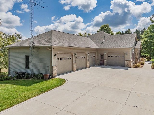 S1312 Brandt Road, La Valle, WI 53941