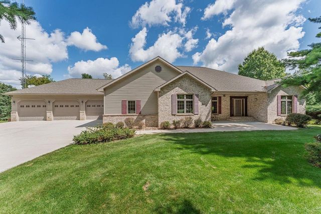 S1312 Brandt Road, La Valle, WI 53941