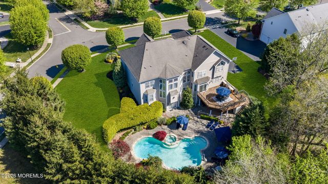2 Whipple Way, Marlboro, NJ 07746