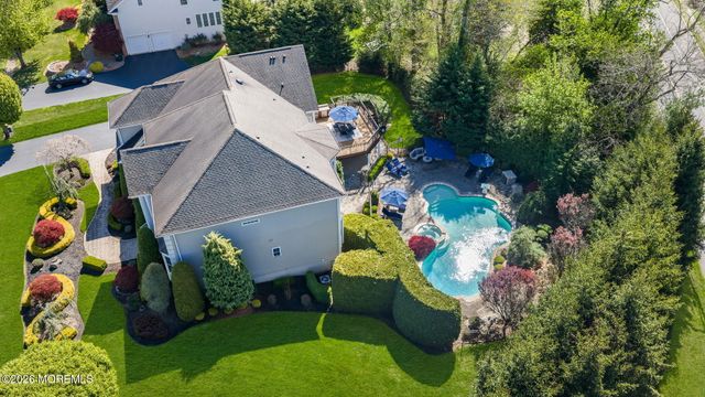 2 Whipple Way, Marlboro, NJ 07746
