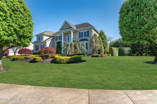 2 Whipple Way, Marlboro, NJ 07746