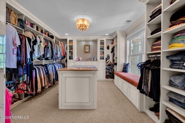2 Whipple Way, Marlboro, NJ 07746
