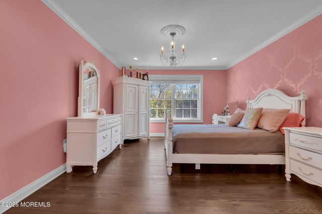 2 Whipple Way, Marlboro, NJ 07746