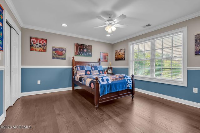 2 Whipple Way, Marlboro, NJ 07746