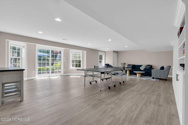 2 Whipple Way, Marlboro, NJ 07746