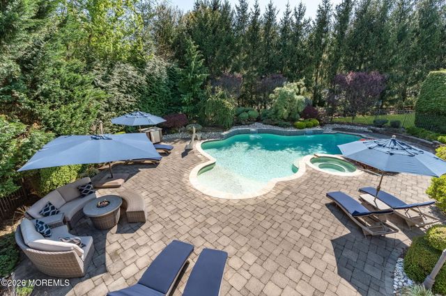 2 Whipple Way, Marlboro, NJ 07746