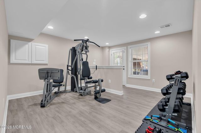 2 Whipple Way, Marlboro, NJ 07746