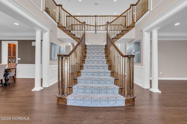 2 Whipple Way, Marlboro, NJ 07746
