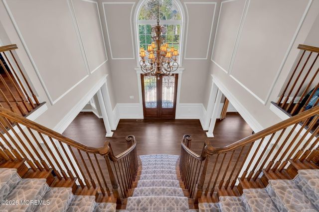 2 Whipple Way, Marlboro, NJ 07746