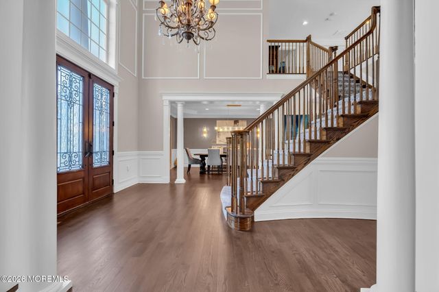 2 Whipple Way, Marlboro, NJ 07746