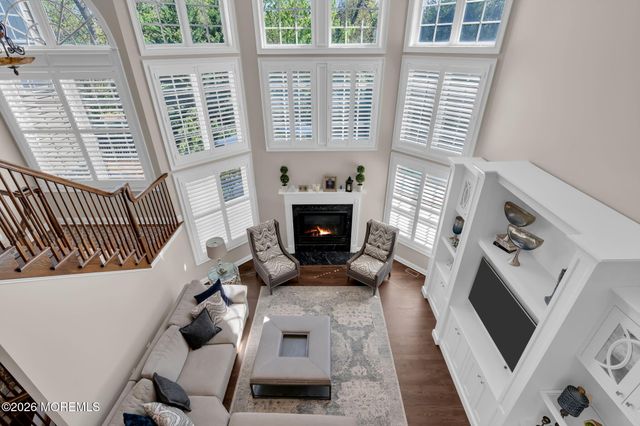 2 Whipple Way, Marlboro, NJ 07746