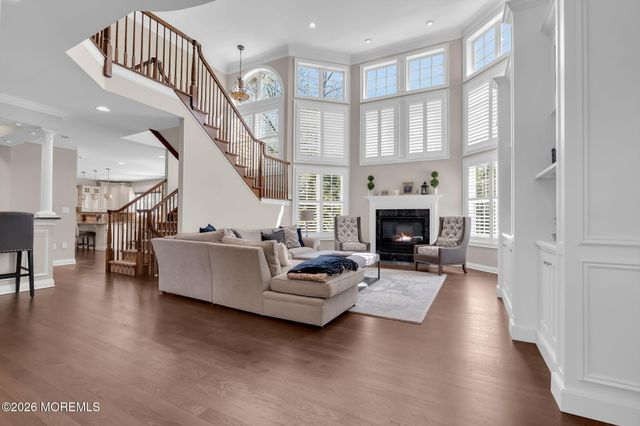 2 Whipple Way, Marlboro, NJ 07746
