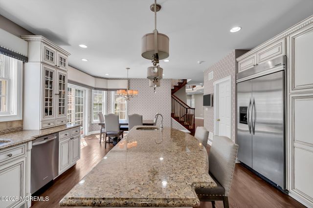 2 Whipple Way, Marlboro, NJ 07746