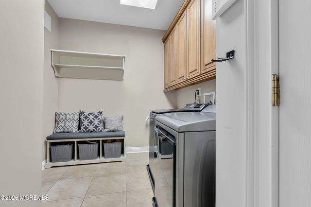 2 Whipple Way, Marlboro, NJ 07746