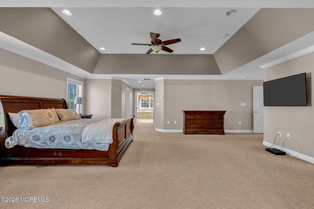 2 Whipple Way, Marlboro, NJ 07746