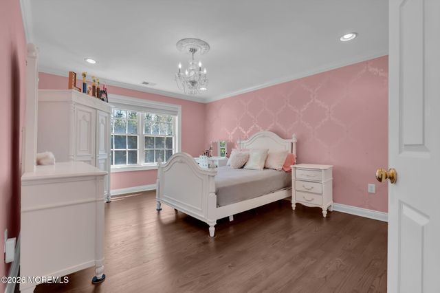 2 Whipple Way, Marlboro, NJ 07746