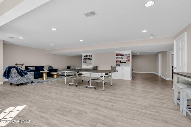 2 Whipple Way, Marlboro, NJ 07746