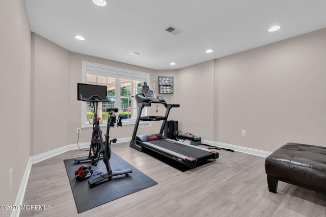 2 Whipple Way, Marlboro, NJ 07746