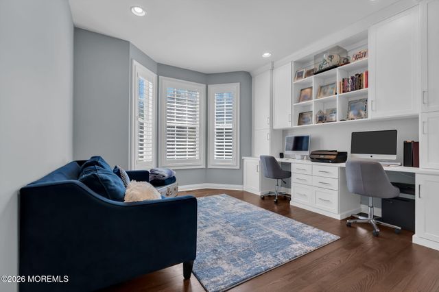 2 Whipple Way, Marlboro, NJ 07746