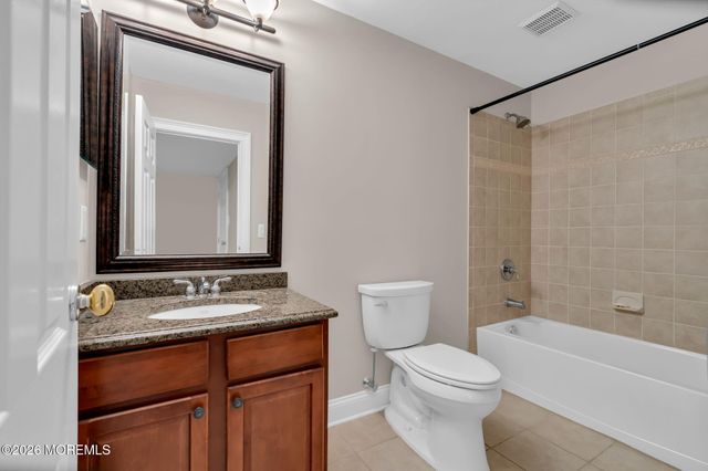 2 Whipple Way, Marlboro, NJ 07746