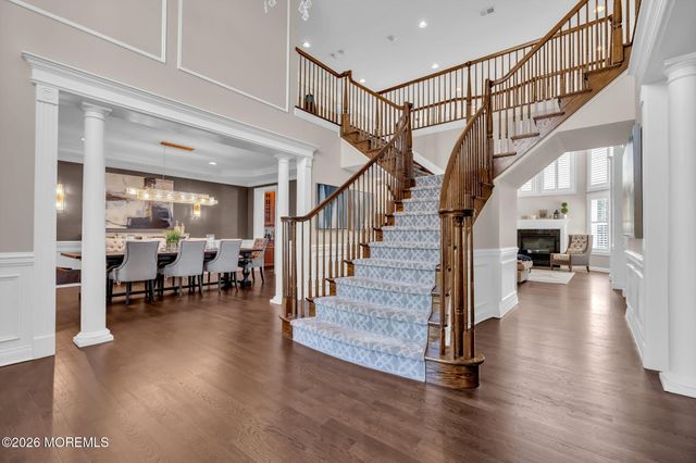 2 Whipple Way, Marlboro, NJ 07746