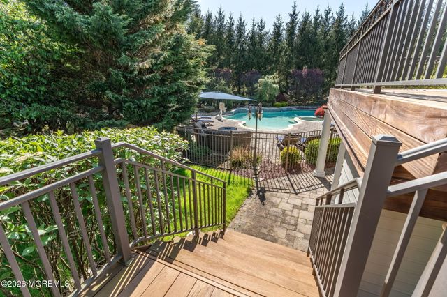 2 Whipple Way, Marlboro, NJ 07746