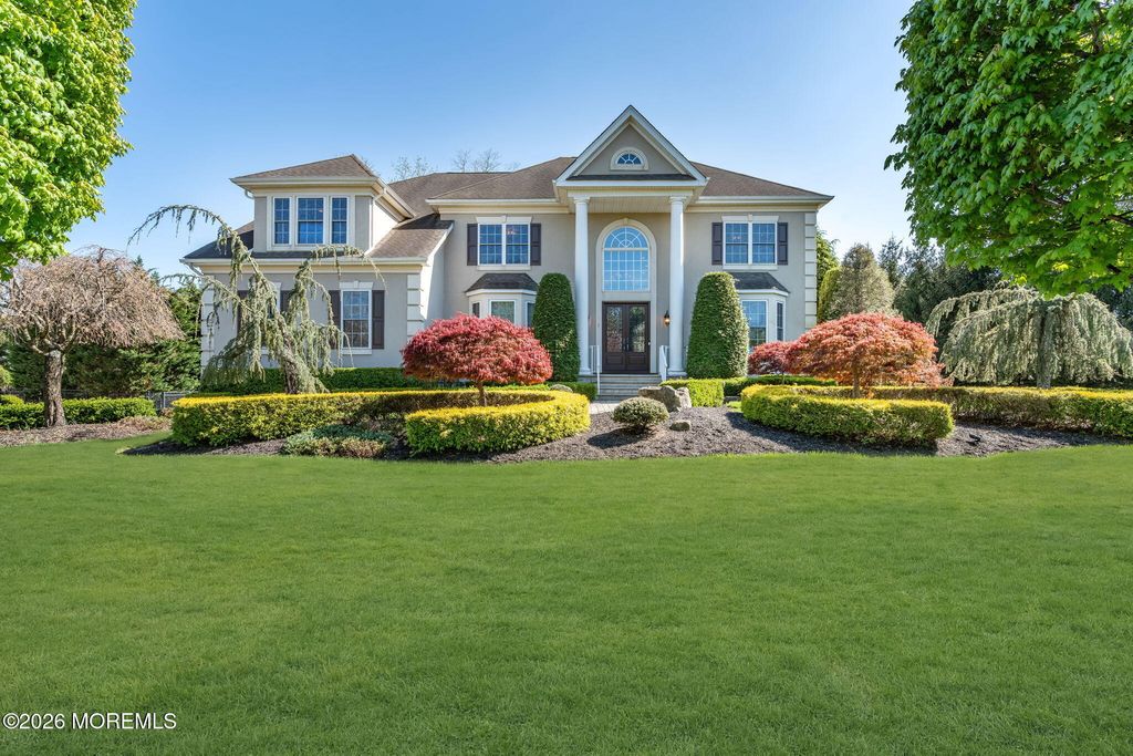 2 Whipple Way, Marlboro, NJ 07746