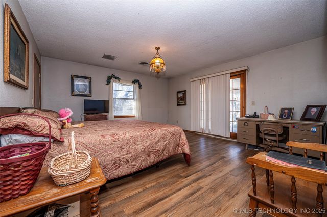 650 Williams, Sulphur, OK 73086