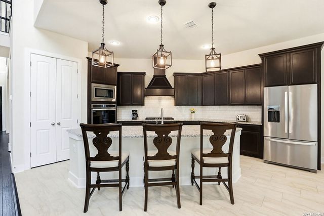 159 Newcourt, Boerne, TX 78006