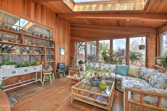 204 Exeter Lane, Blountville, TN 37617