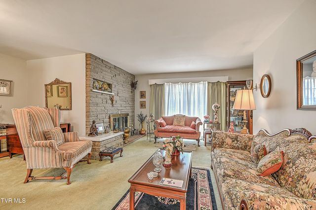 204 Exeter Lane, Blountville, TN 37617