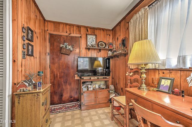 204 Exeter Lane, Blountville, TN 37617