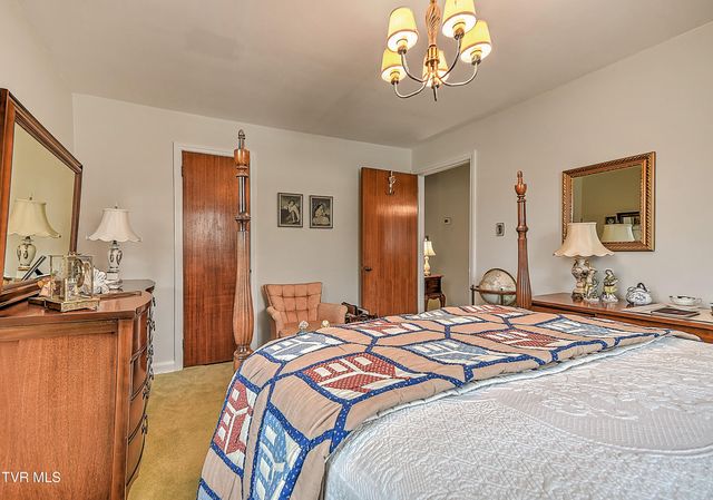 204 Exeter Lane, Blountville, TN 37617