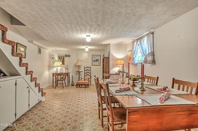 204 Exeter Lane, Blountville, TN 37617