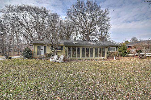 204 Exeter Lane, Blountville, TN 37617