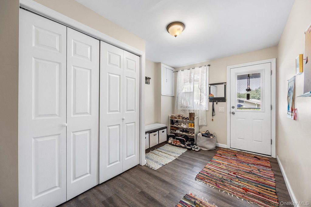 24 Scenic Circle 24, Croton-on-hudson, NY 10520 — photo 4