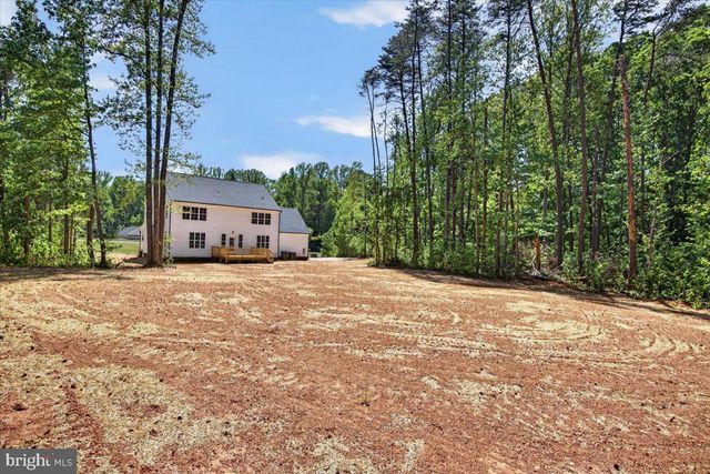 32 MILL RUN, Bumpass, VA 23024
