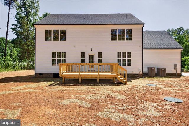 32 MILL RUN, Bumpass, VA 23024