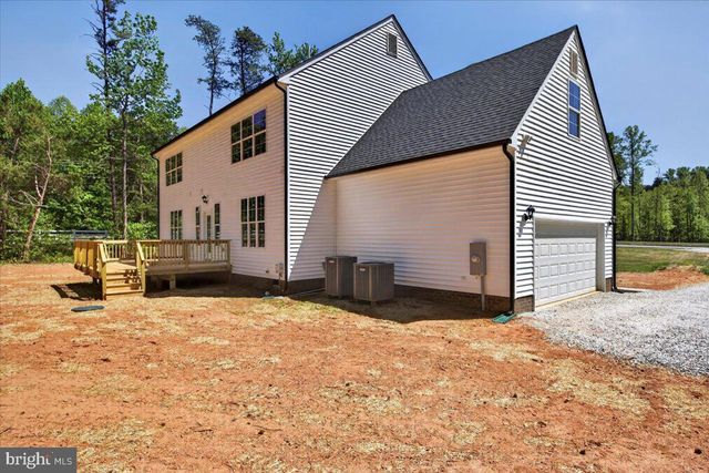 32 MILL RUN, Bumpass, VA 23024