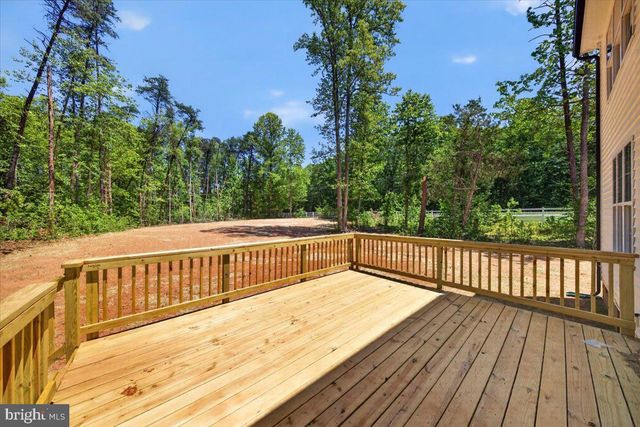 32 MILL RUN, Bumpass, VA 23024