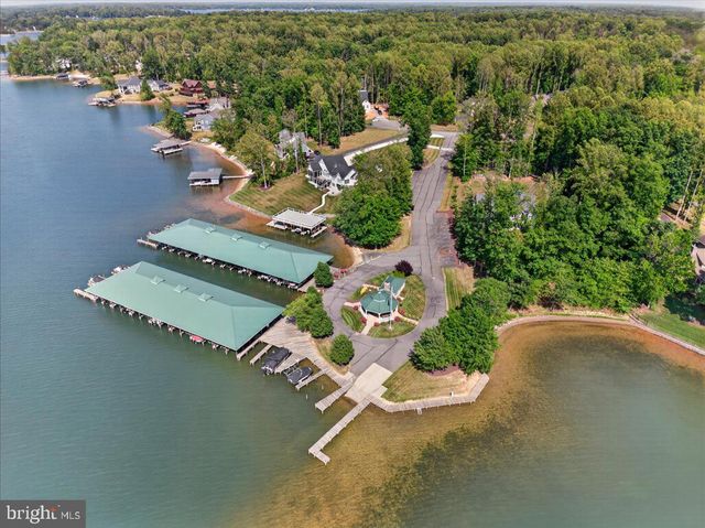 32 MILL RUN, Bumpass, VA 23024