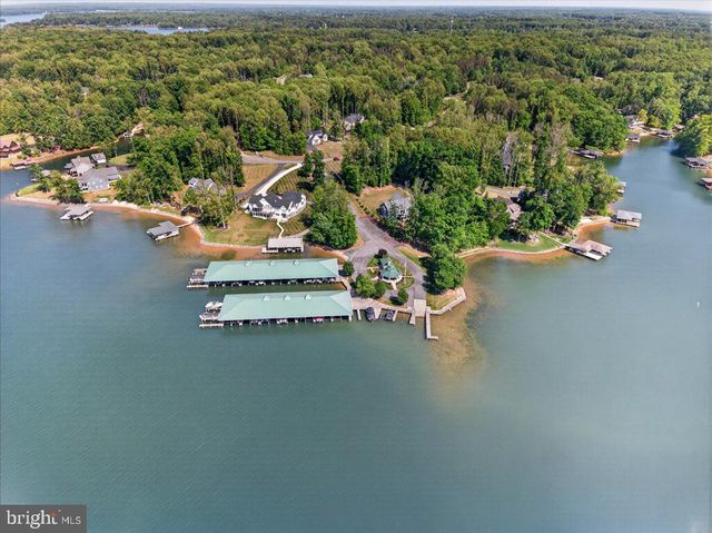32 MILL RUN, Bumpass, VA 23024
