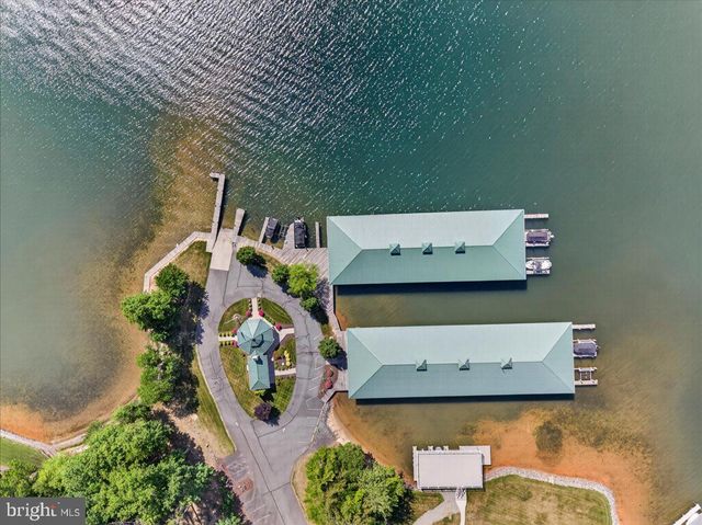 32 MILL RUN, Bumpass, VA 23024