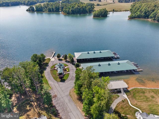 32 MILL RUN, Bumpass, VA 23024